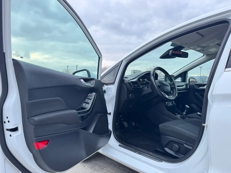 Ford Fiesta 1.0i TITANIUM B&O NAVI SERVIZ, снимка 8 - Автомобили и джипове - 52909269
