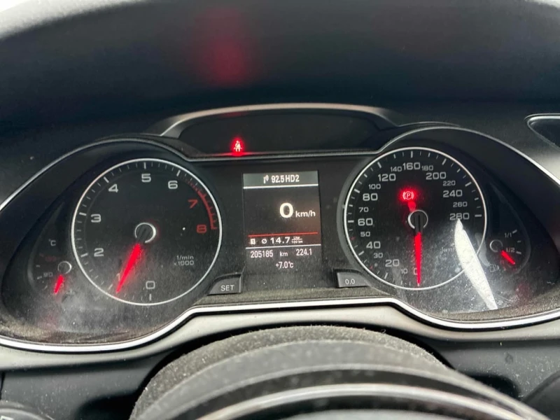 Audi A4 * Progressiv * CARFAX * БЕЗ ПЪРВОНАЧАЛНА ВНОСКА, снимка 8 - Автомобили и джипове - 53153878