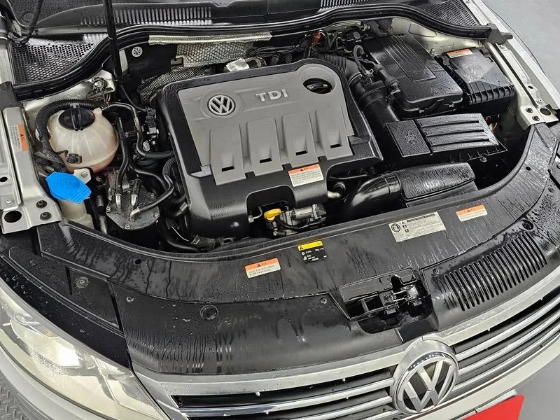 VW CC 2.0 TDI 4Motion, снимка 6 - Автомобили и джипове - 54303467