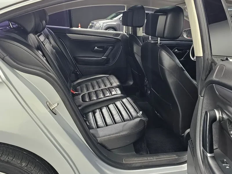 VW CC 2.0 TDI 4Motion, снимка 12 - Автомобили и джипове - 54303467