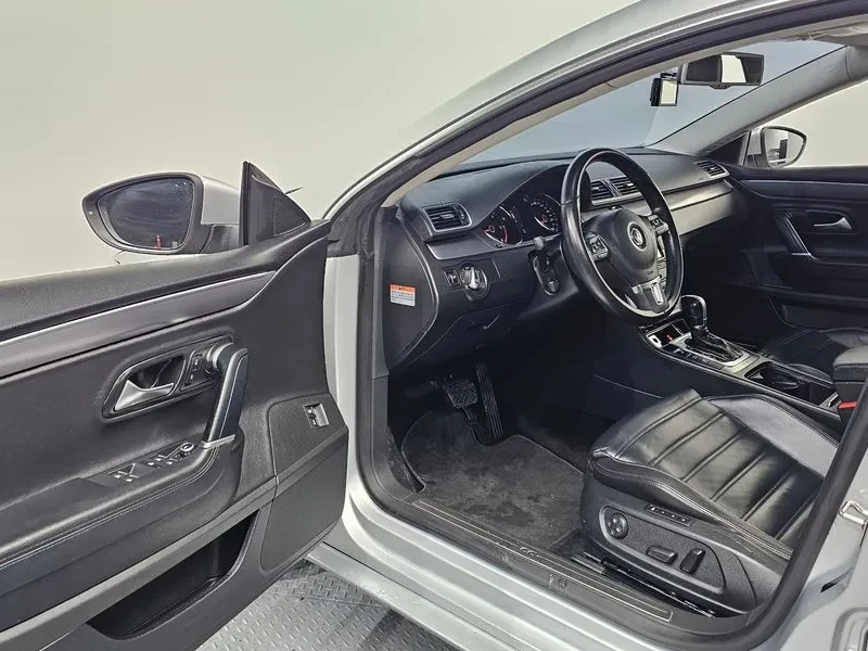 VW CC 2.0 TDI 4Motion, снимка 10 - Автомобили и джипове - 54303467