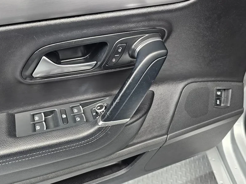 VW CC 2.0 TDI 4Motion, снимка 14 - Автомобили и джипове - 54303467