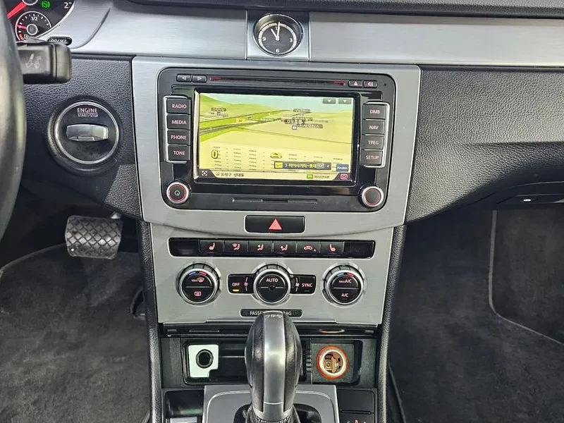 VW CC 2.0 TDI 4Motion, снимка 16 - Автомобили и джипове - 54303467