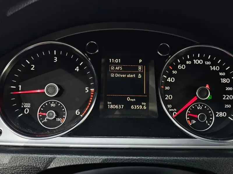 VW CC 2.0 TDI 4Motion, снимка 8 - Автомобили и джипове - 54303467