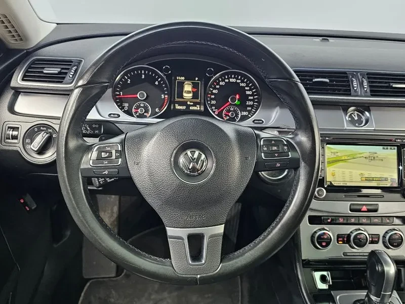 VW CC 2.0 TDI 4Motion, снимка 13 - Автомобили и джипове - 54303467