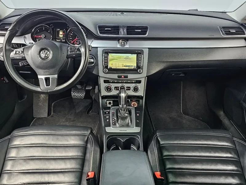 VW CC 2.0 TDI 4Motion, снимка 7 - Автомобили и джипове - 54303467