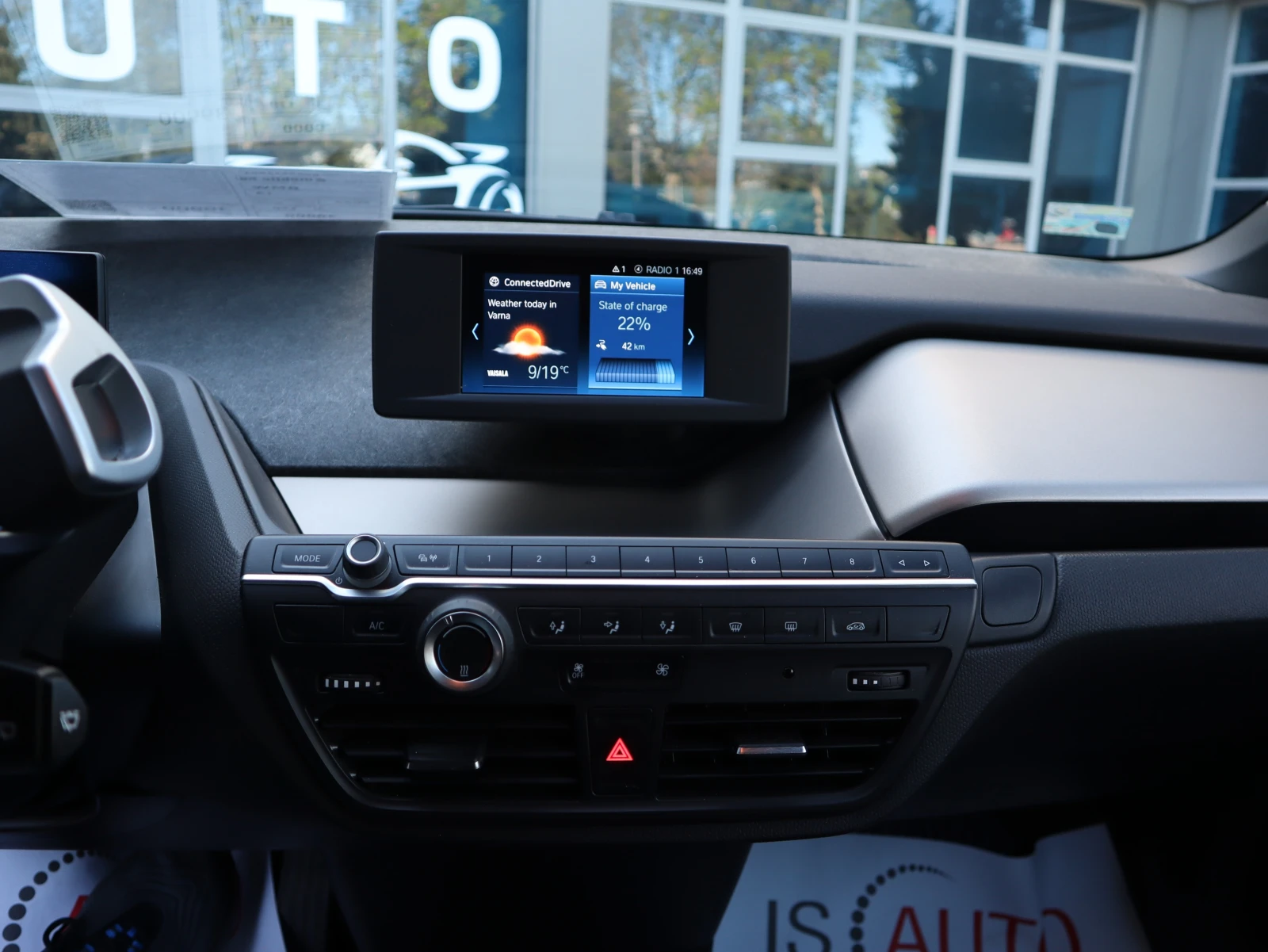 BMW i3 120Ah/Navi/Led - изображение 10