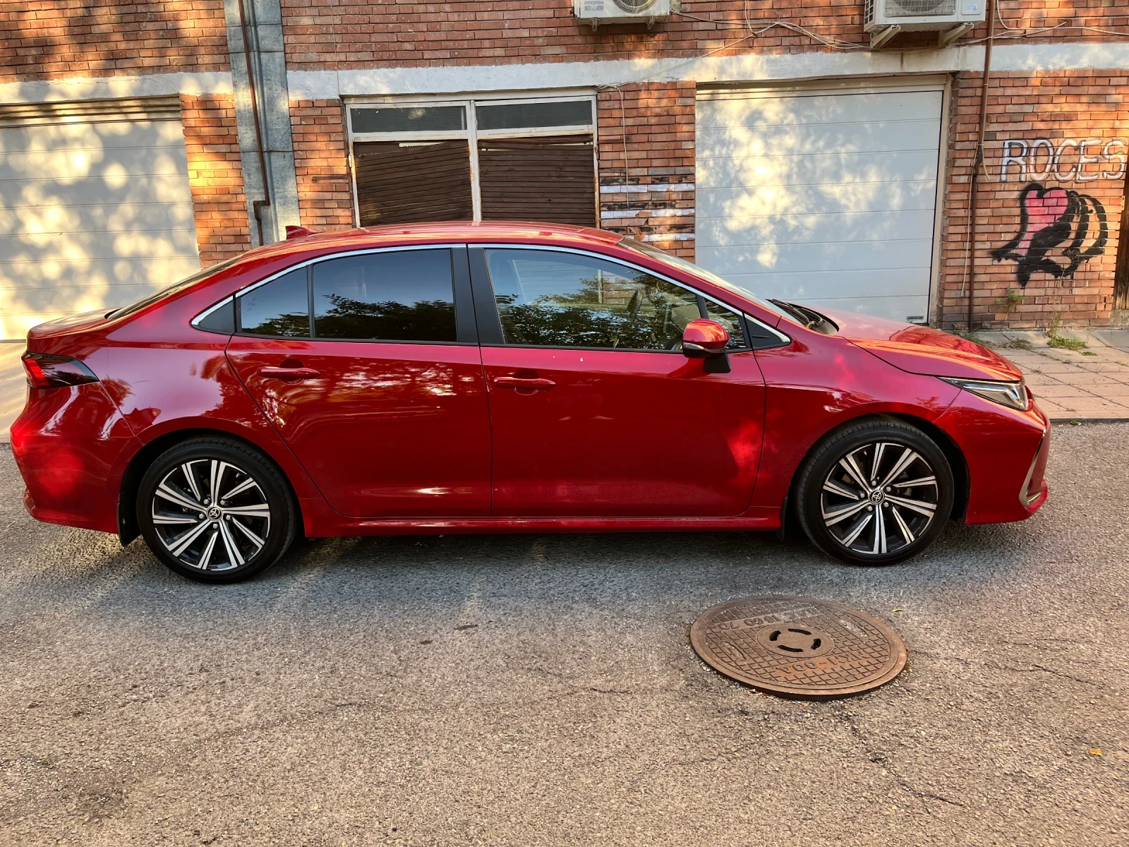 Toyota Corolla 1.5 CVT Executive Plus - изображение 6