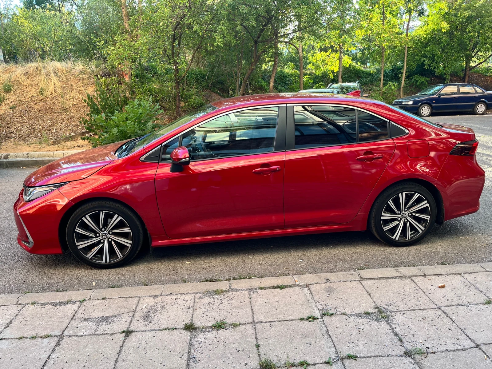 Toyota Corolla 1.5 CVT Executive Plus - изображение 3