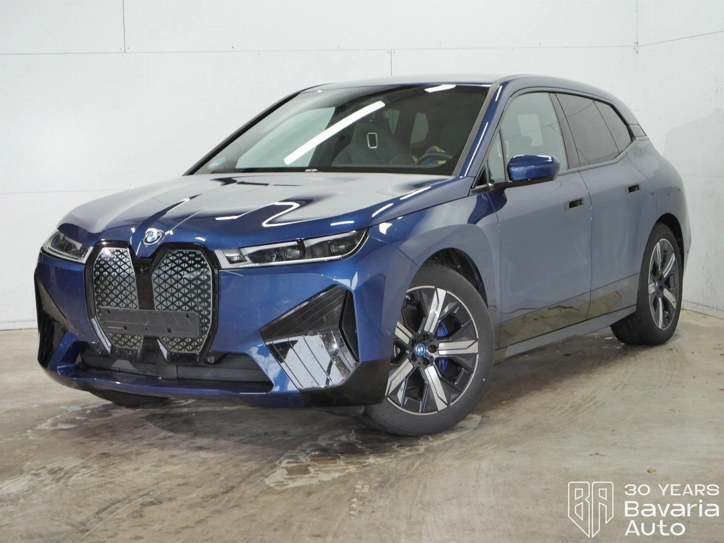 BMW iX 40 xDrive Sport | Mobile.bg   1