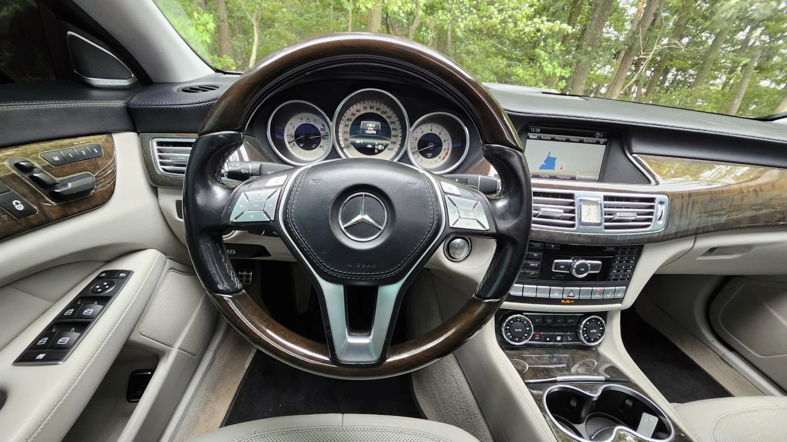 Mercedes-Benz CLS 550  - изображение 9