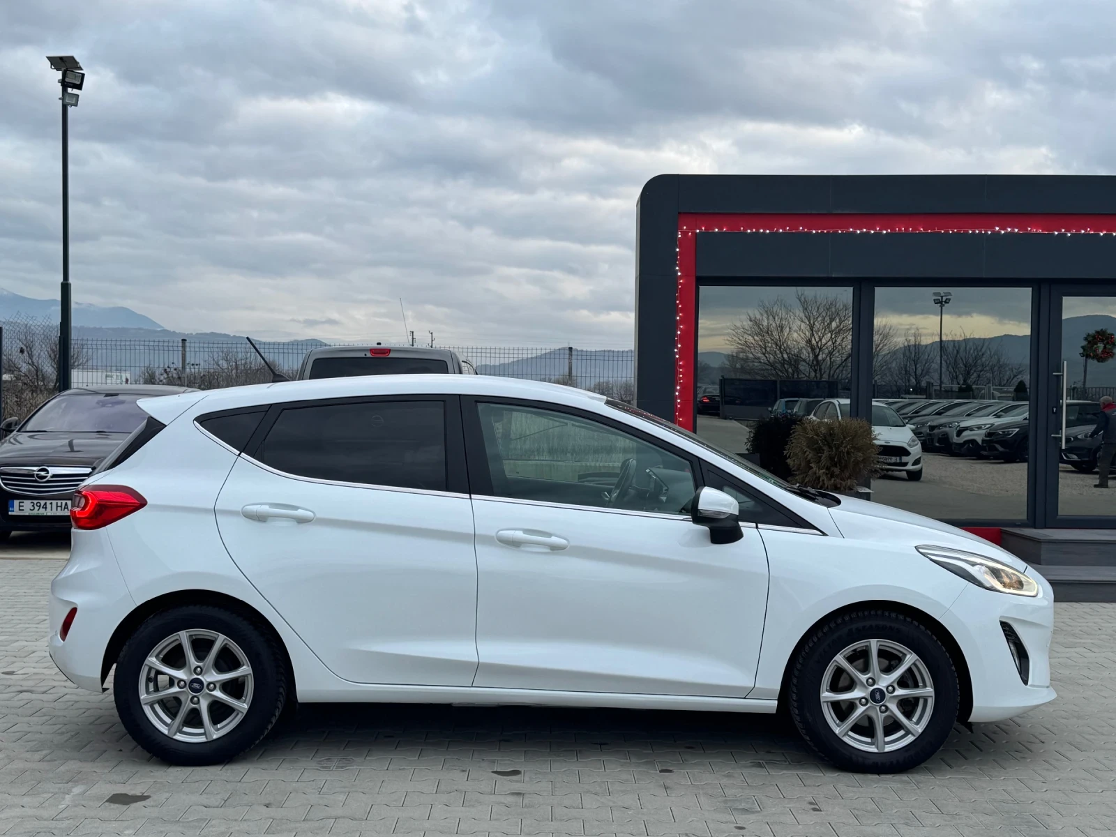 Ford Fiesta 1.0i TITANIUM B&O NAVI SERVIZ - изображение 6