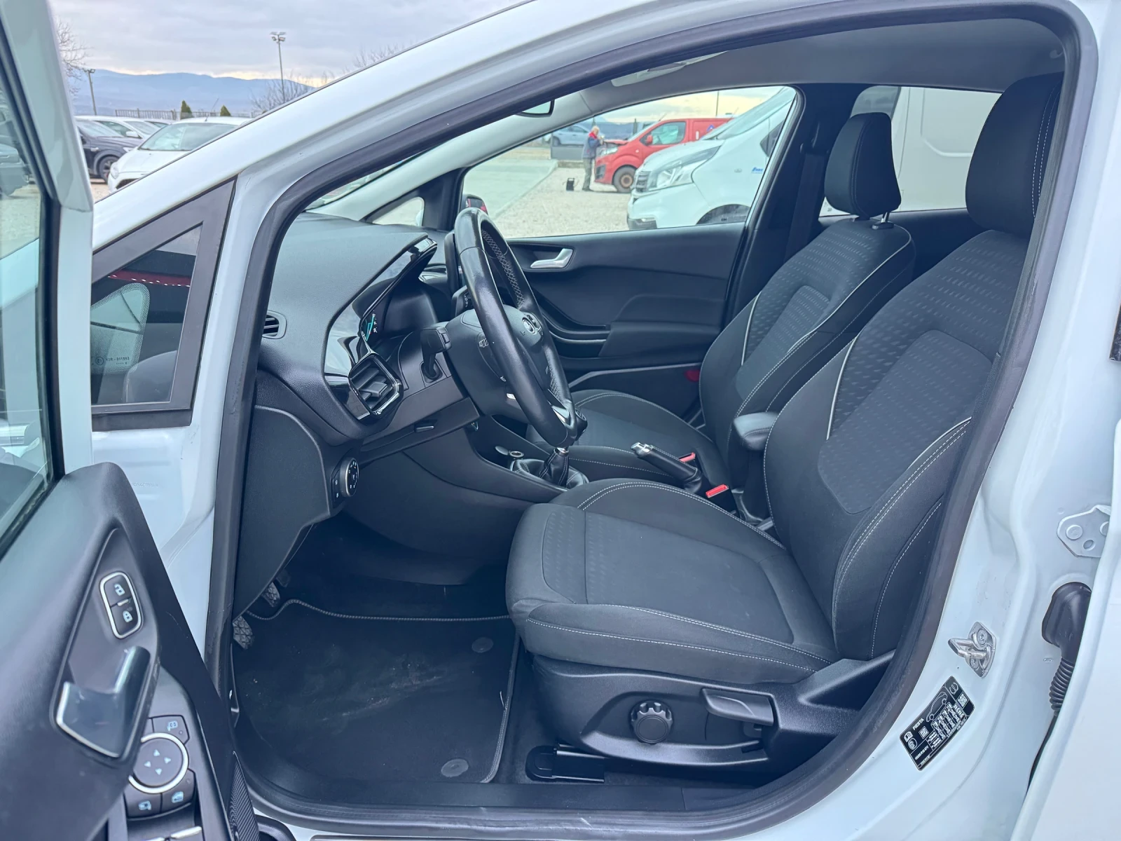 Ford Fiesta 1.0i TITANIUM B&O NAVI SERVIZ - изображение 9