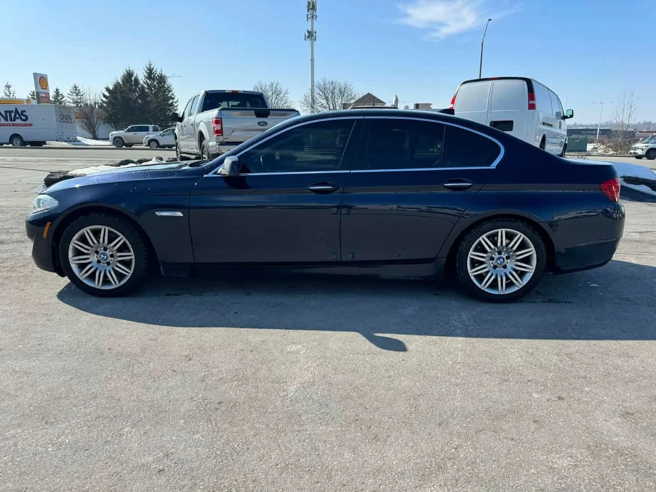 BMW 535 * xDrive * CARFAX * 360 * ПАНОРАМА * KEYLESS * , снимка 2 - Автомобили и джипове - 53716553