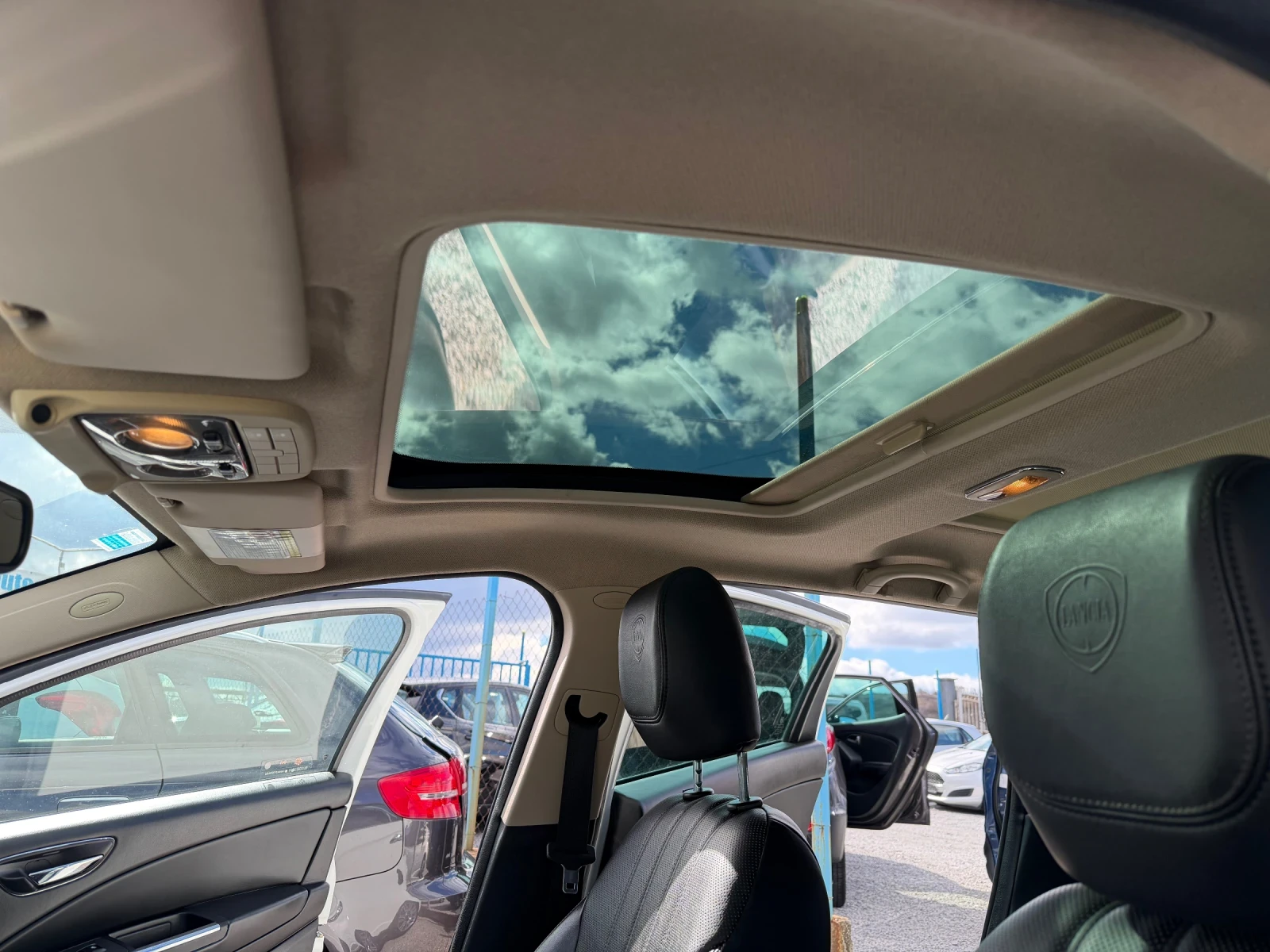 Lancia Delta 1.4 t-jet, снимка 12 - Автомобили и джипове - 53869996