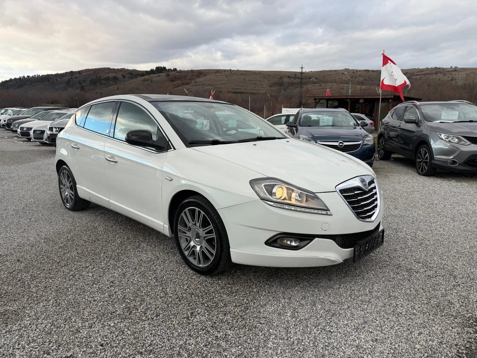 Lancia Delta 1.4 t-jet, снимка 3 - Автомобили и джипове - 53869996