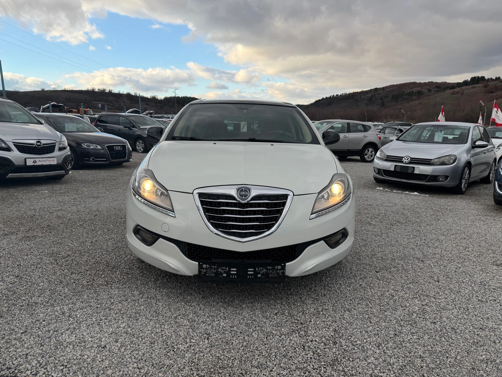 Lancia Delta 1.4 t-jet, снимка 2 - Автомобили и джипове - 53869996