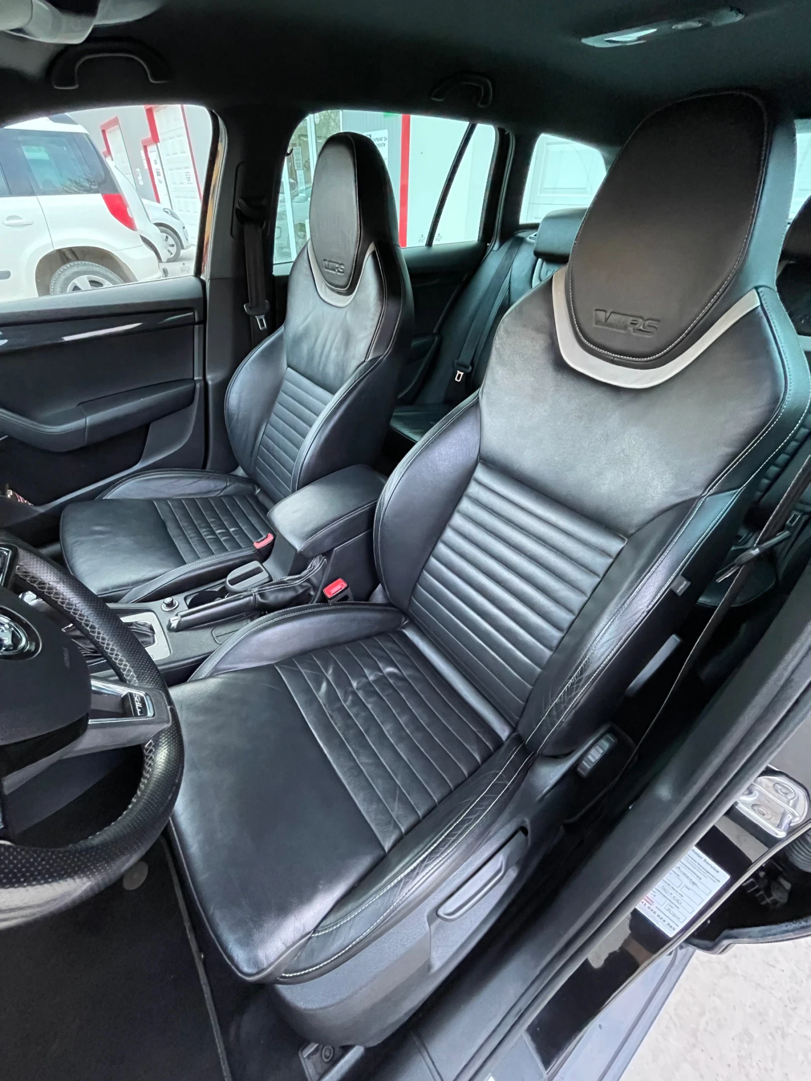 Skoda Octavia 2.0 VRS DSG SWISS, снимка 15 - Автомобили и джипове - 53995381