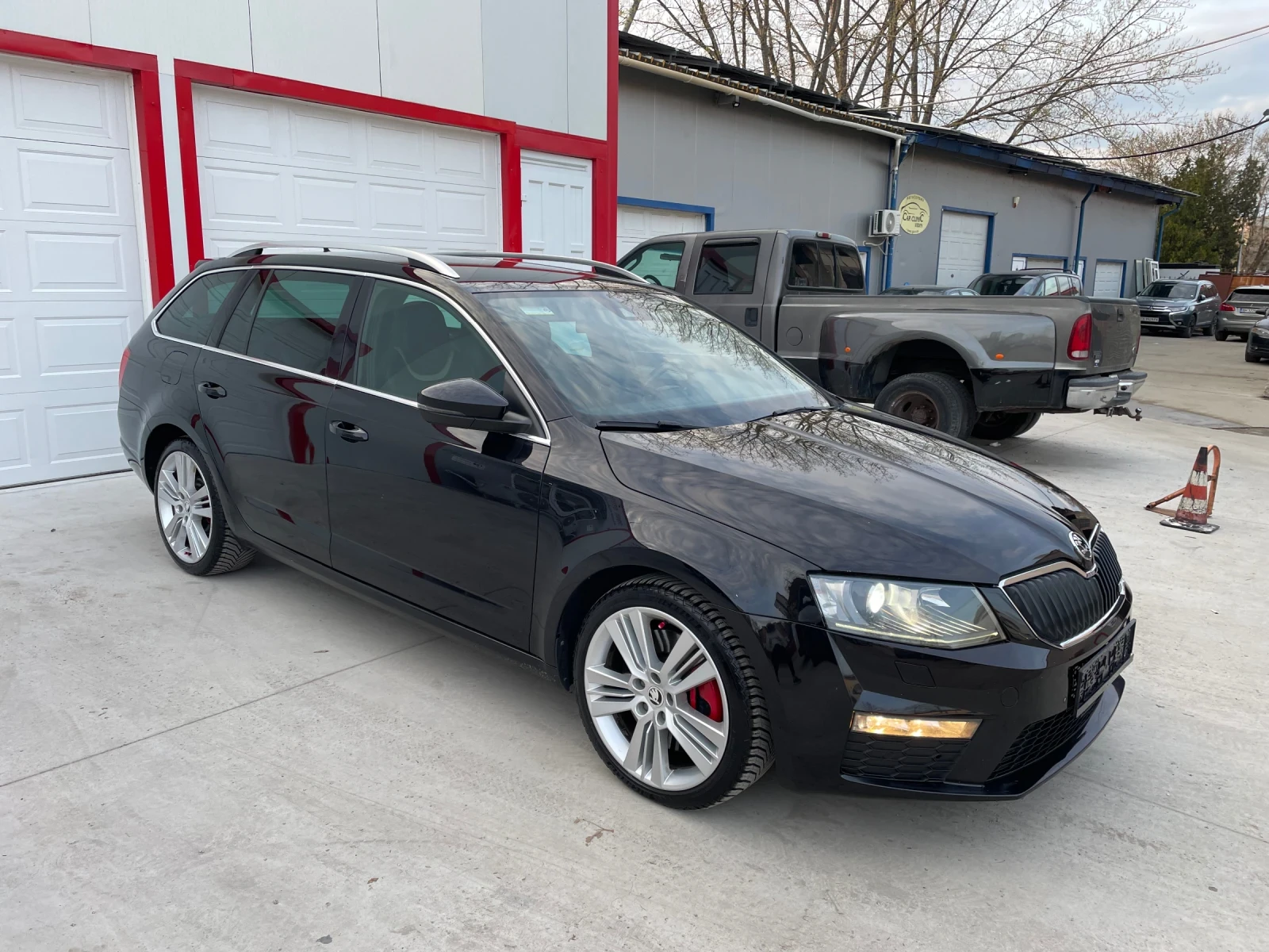 Skoda Octavia 2.0 VRS DSG SWISS, снимка 3 - Автомобили и джипове - 53995381