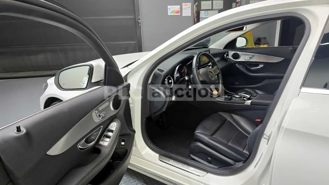 Mercedes-Benz C 200 АВТОКРЕДИТ, снимка 7 - Автомобили и джипове - 54158755