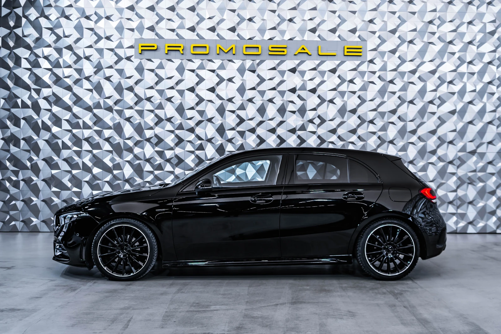 Mercedes-Benz A 200 d AMG* Night* Edition, снимка 3 - Автомобили и джипове - 54342463