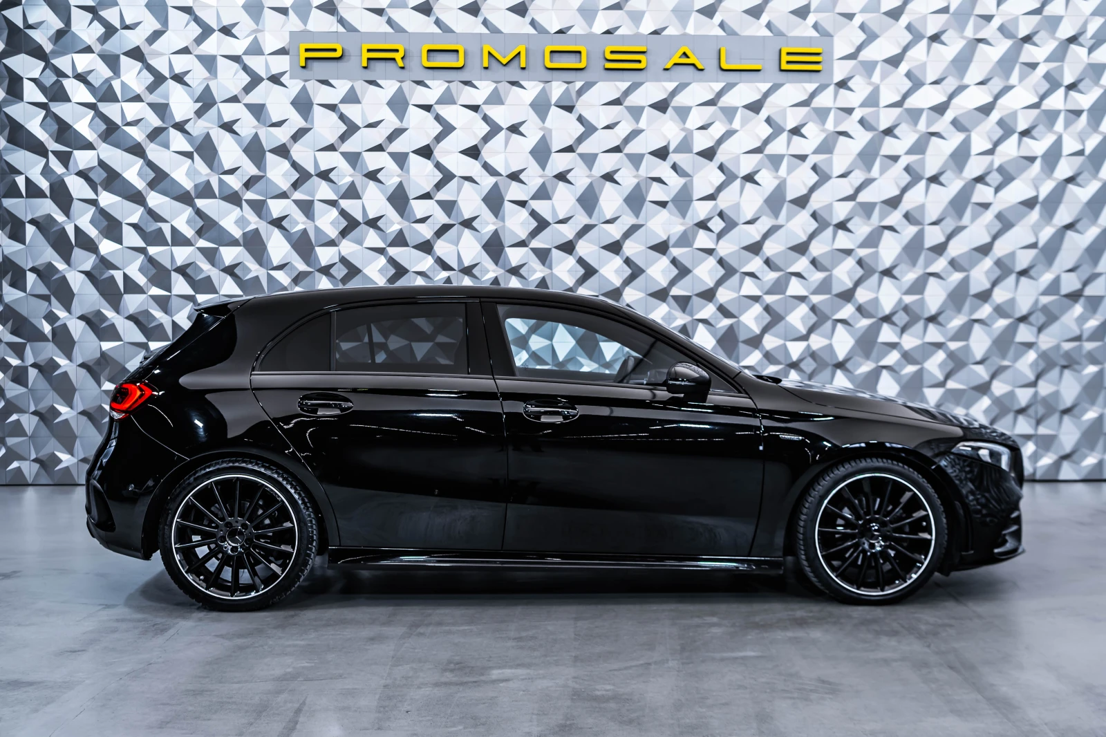 Mercedes-Benz A 200 d AMG* Night* Edition, снимка 6 - Автомобили и джипове - 54342463