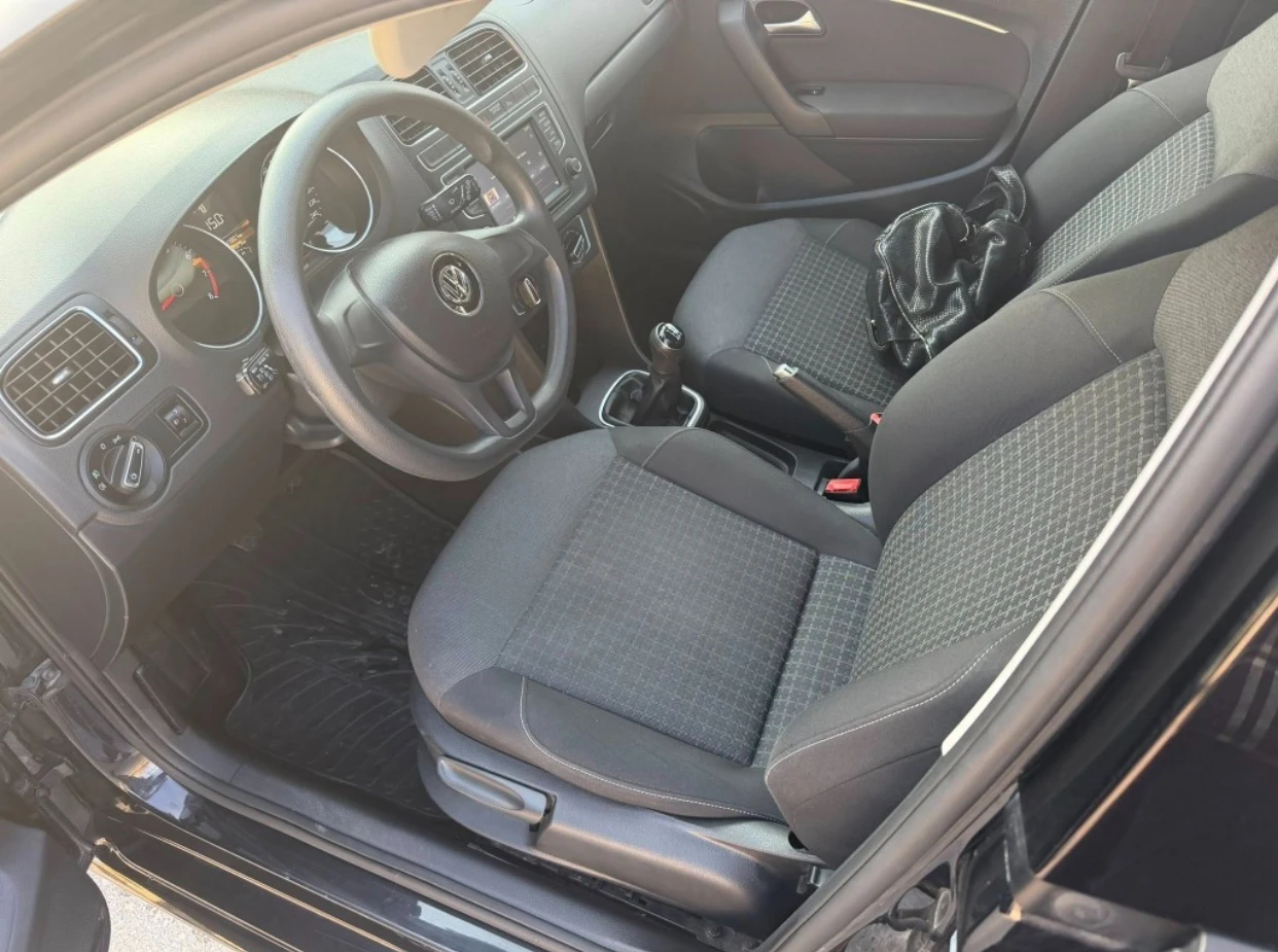 VW Polo Първи собственик, снимка 7 - Автомобили и джипове - 54459422