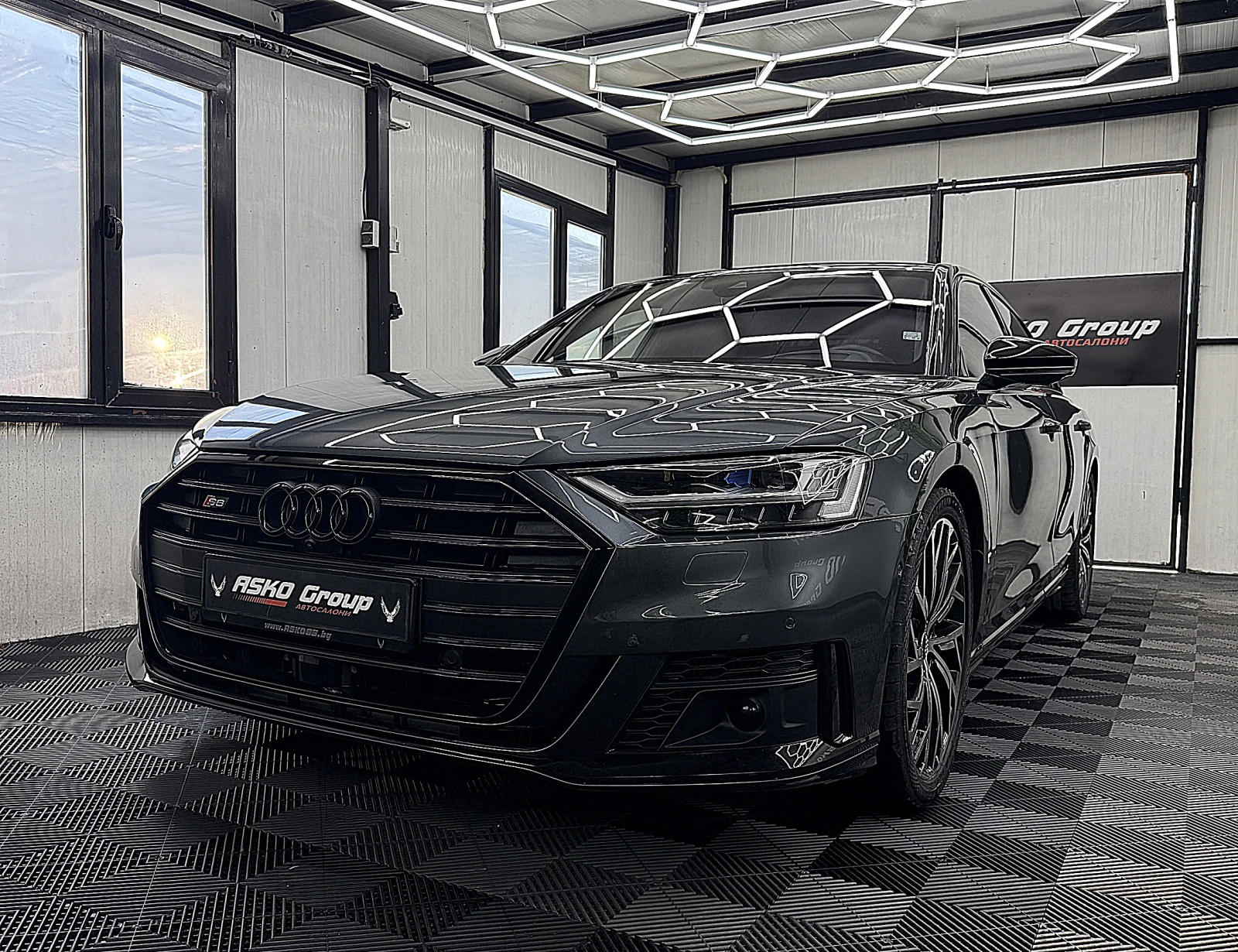 Audi S8 4.0TFSI/Carbon/B&O/Камера 360/HuD/Дистроник/Обдухв
