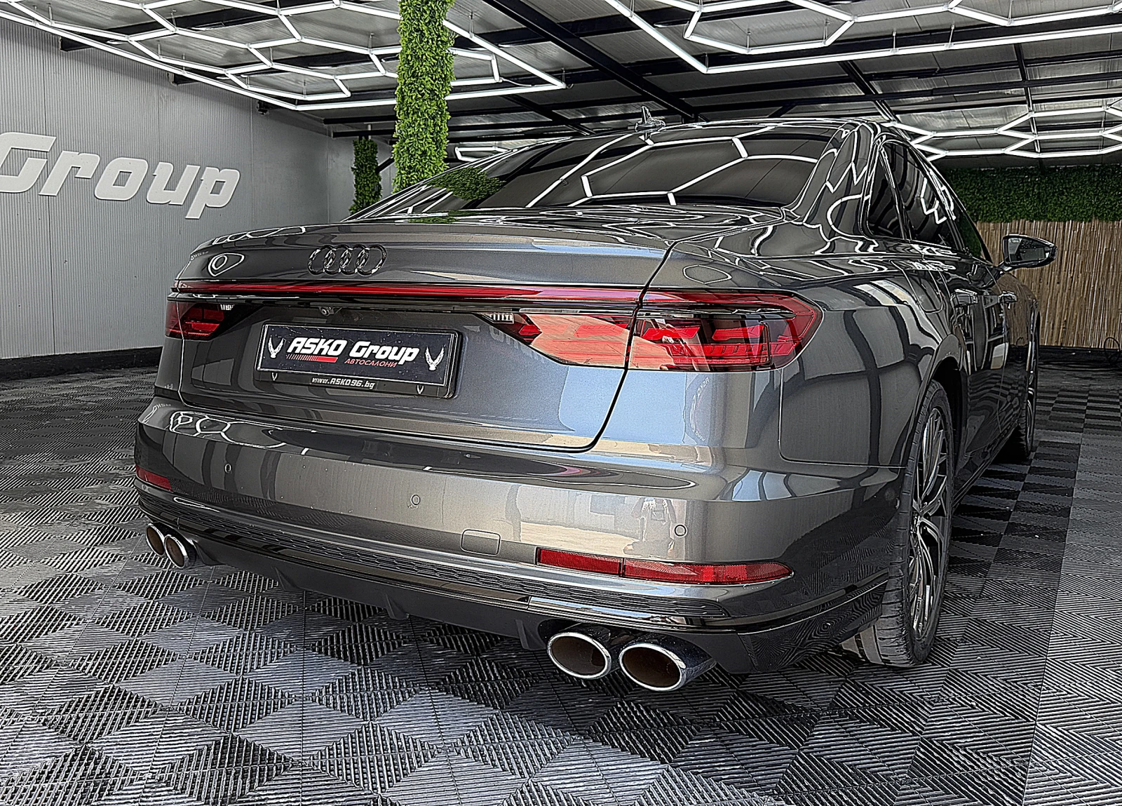 Audi S8 4.0TFSI/Carbon/B&O/Камера 360/HuD/Дистроник/Обдухв, снимка 6 - Автомобили и джипове - 54852596
