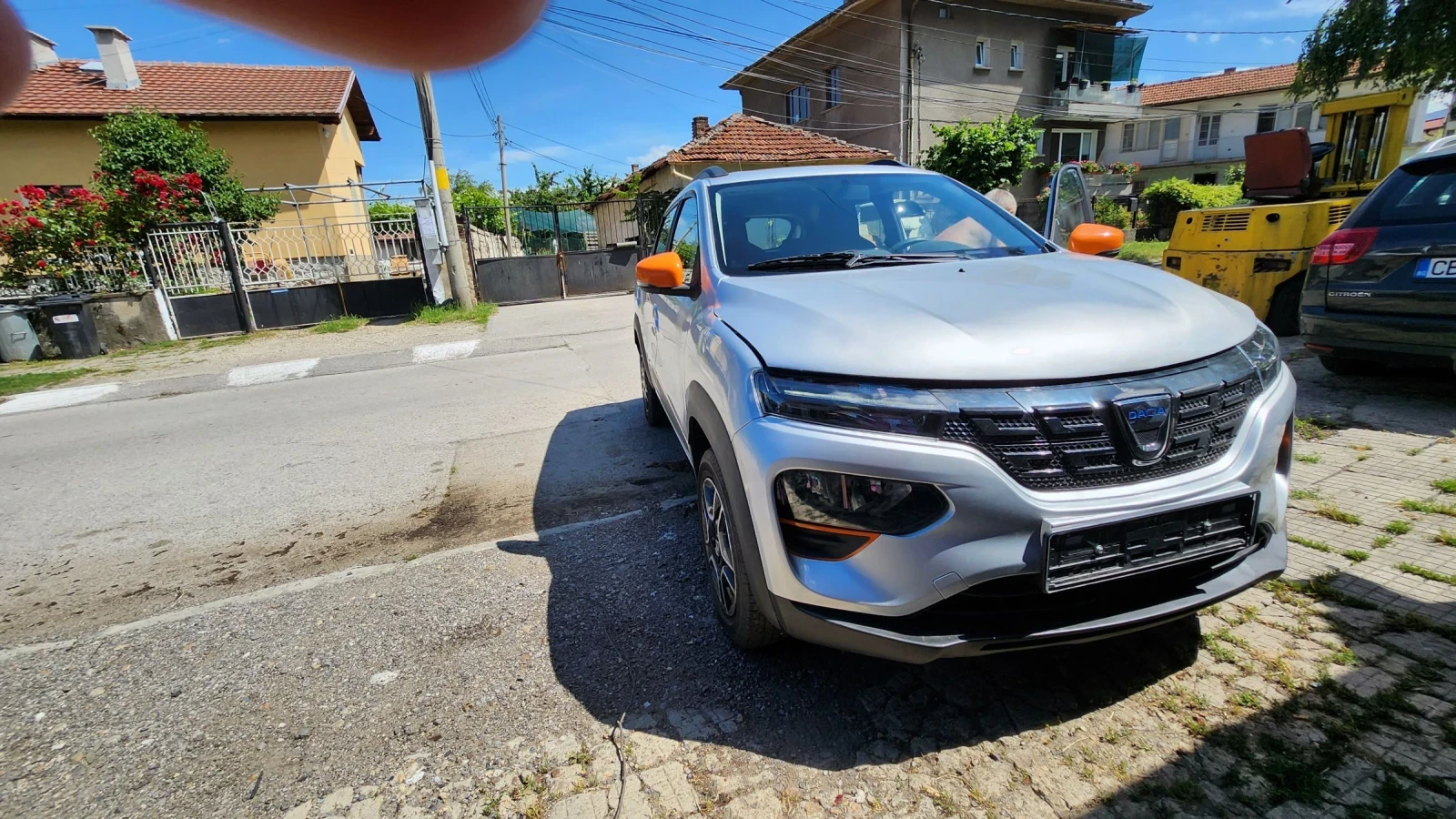Dacia Spring, снимка 2 - Автомобили и джипове - 54930143