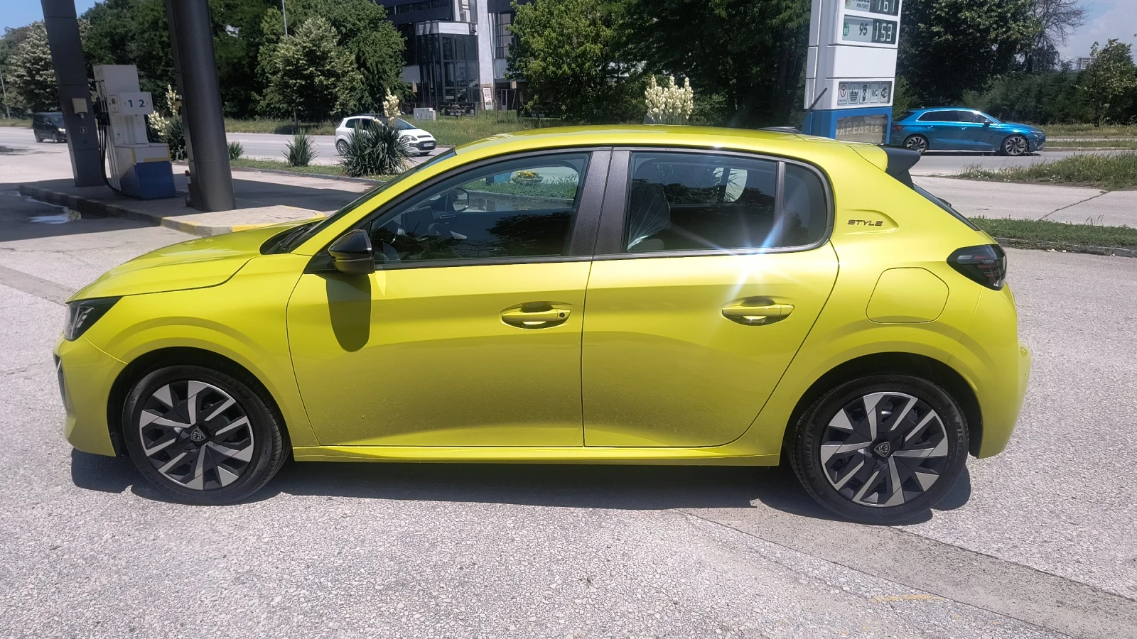 Peugeot 208 Style-гаранция-НОВ НОВ, снимка 7 - Автомобили и джипове - 54952710