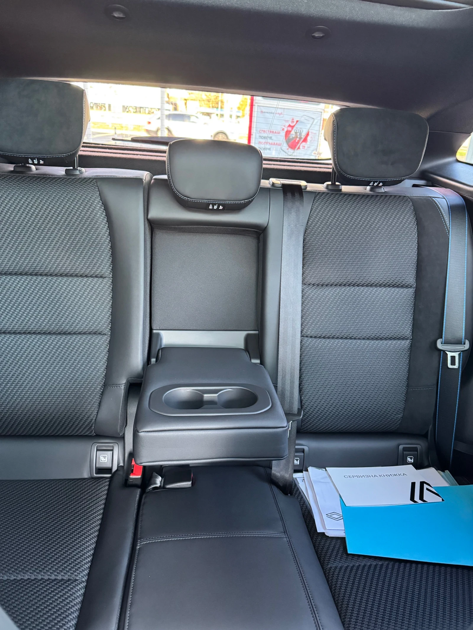 Renault Austral, снимка 3 - Автомобили и джипове - 54961116