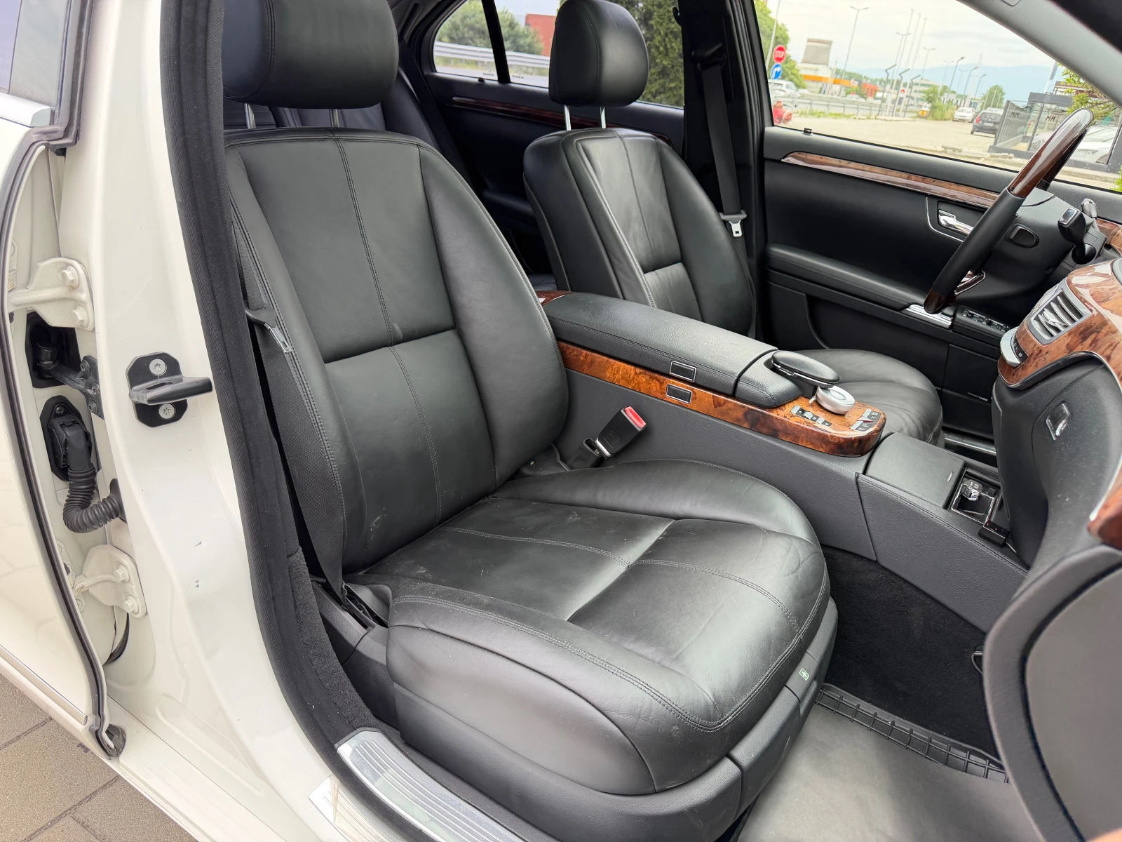 Mercedes-Benz S 500 ГАЗ-ПАМЕТ-ПОДГРЕВ-КАМЕРА-ЕЛ.ПАКЕТ-, снимка 13 - Автомобили и джипове - 55049133