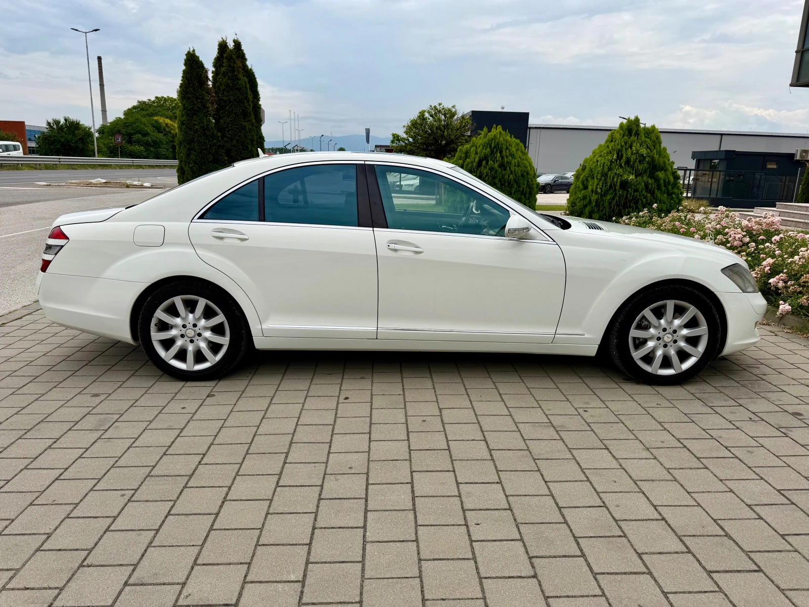 Mercedes-Benz S 500 ГАЗ-ПАМЕТ-ПОДГРЕВ-КАМЕРА-ЕЛ.ПАКЕТ-, снимка 4 - Автомобили и джипове - 55049133