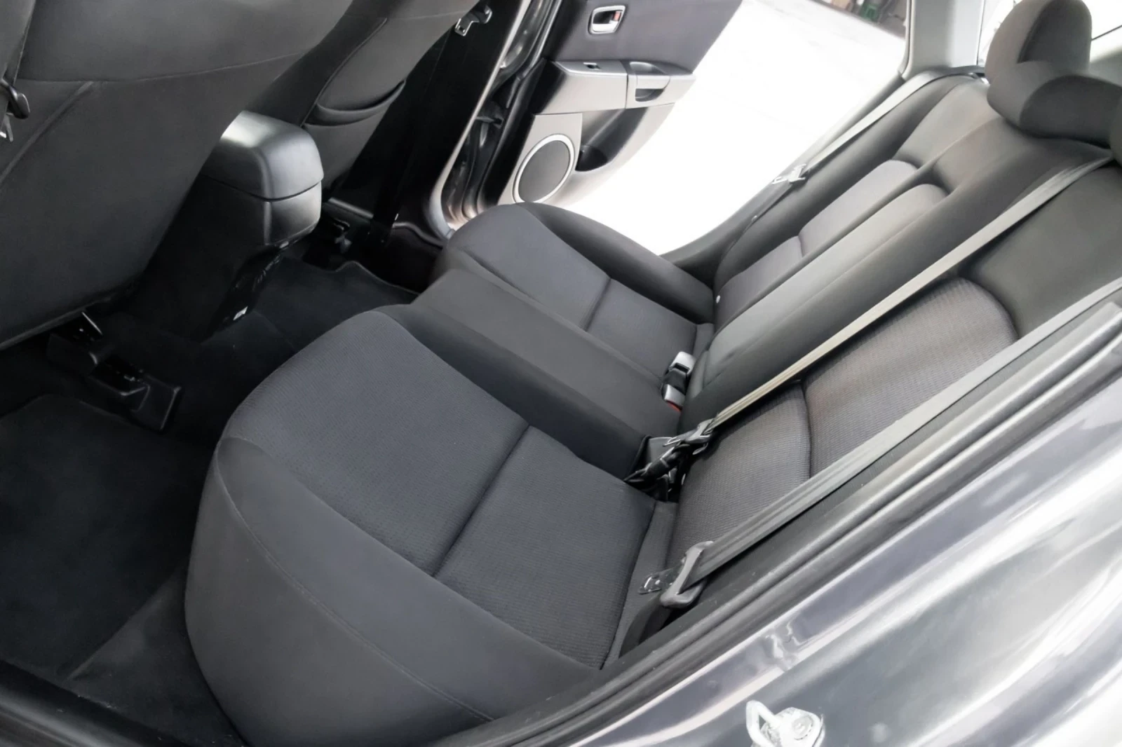 Mazda 3 1.6i face, снимка 11 - Автомобили и джипове - 55227294