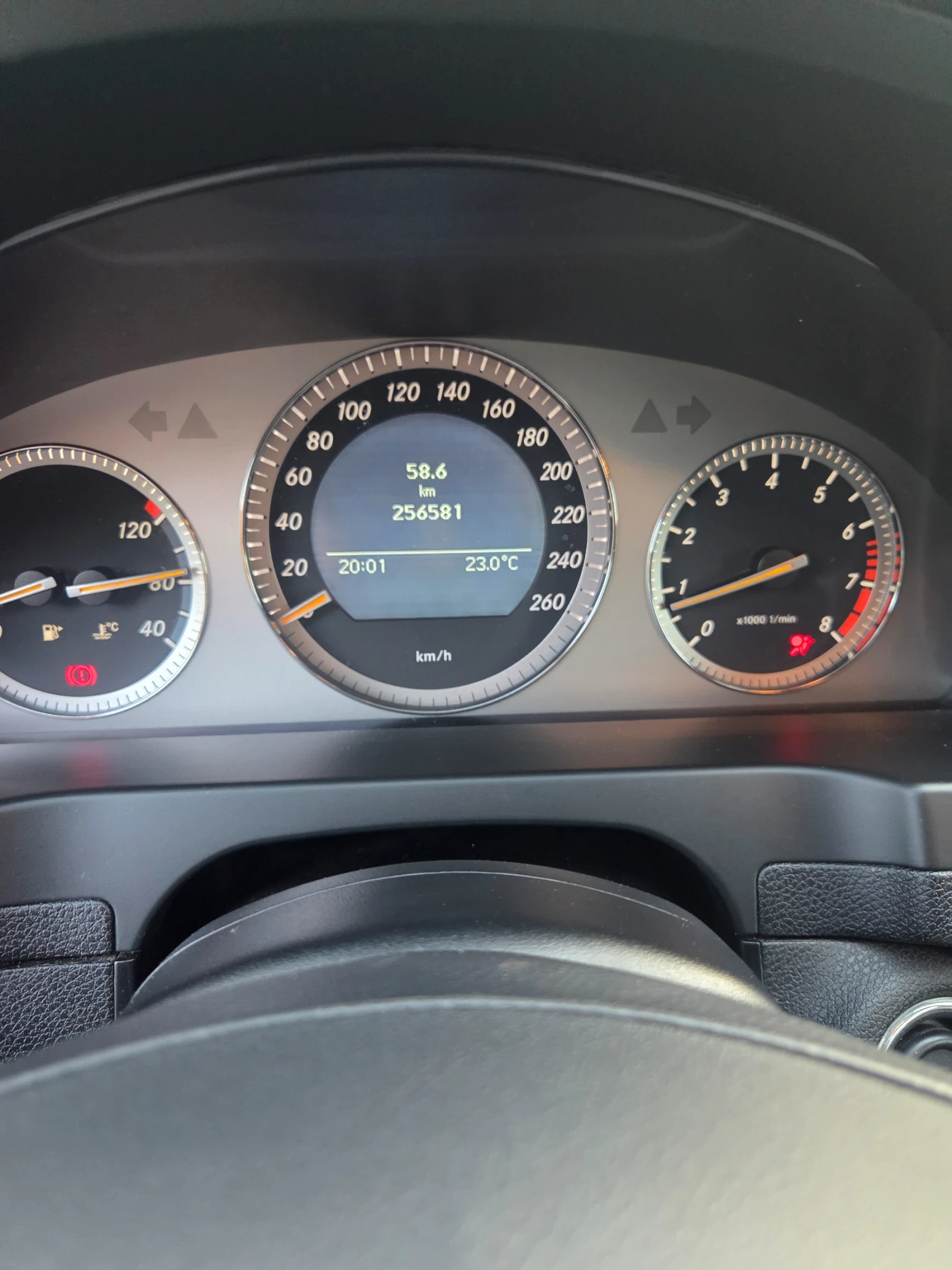 Mercedes-Benz C 180, снимка 6 - Автомобили и джипове - 55427079