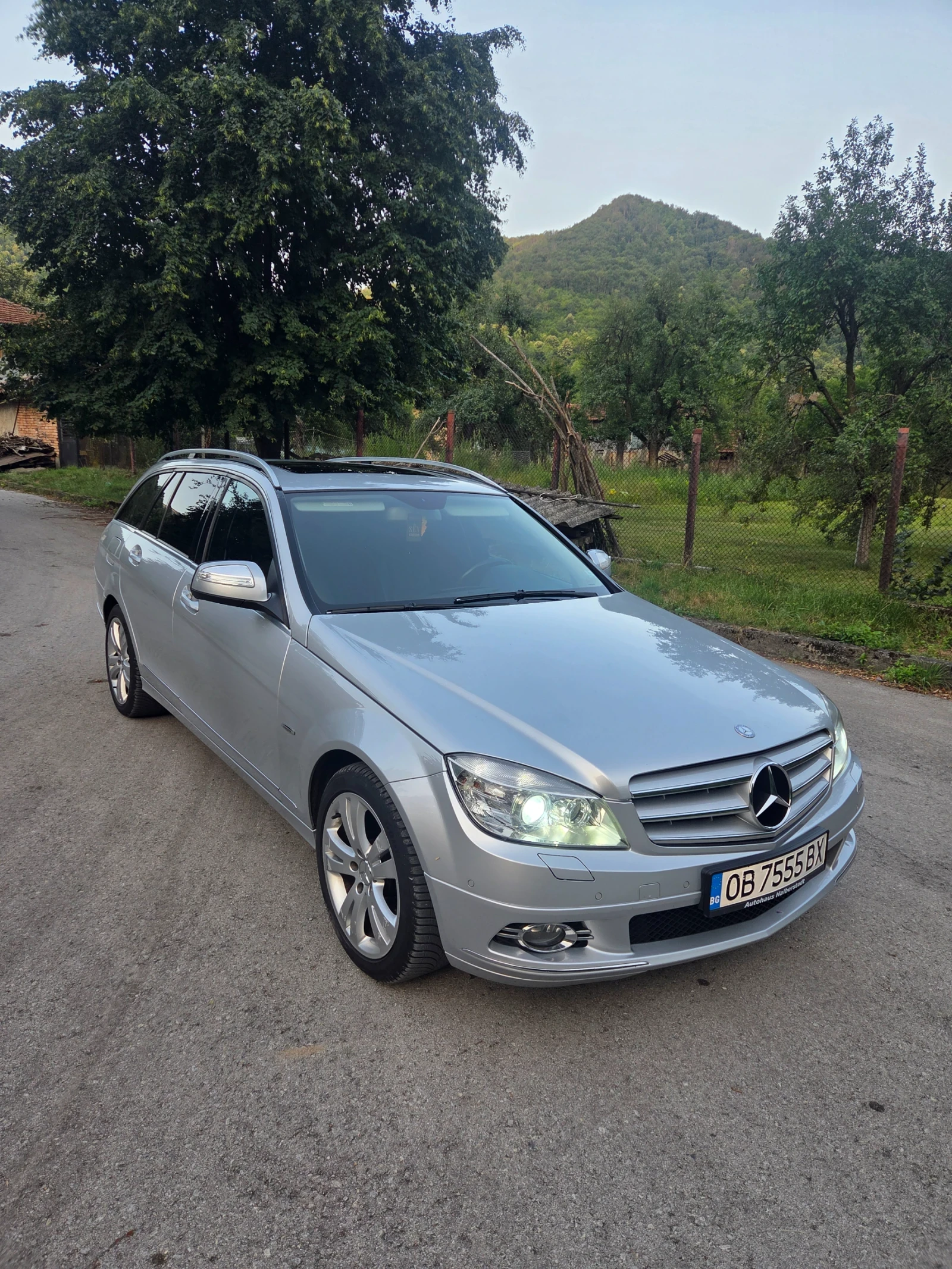 Mercedes-Benz C 180, снимка 2 - Автомобили и джипове - 55427079