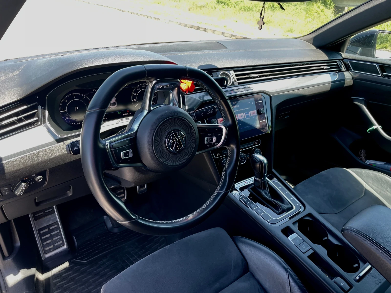 VW Arteon 2.0 BiTDI, снимка 12 - Автомобили и джипове - 55742557