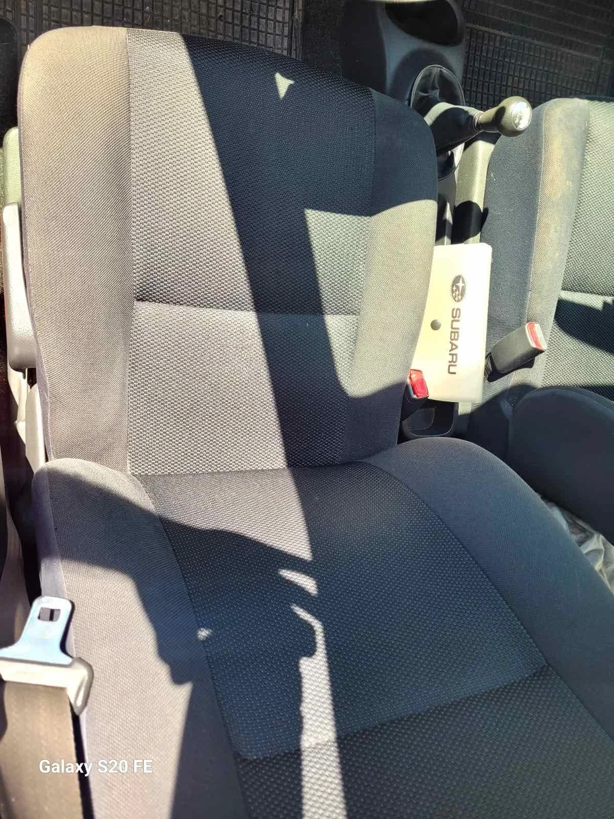 Subaru Justy, снимка 17 - Автомобили и джипове - 56096956