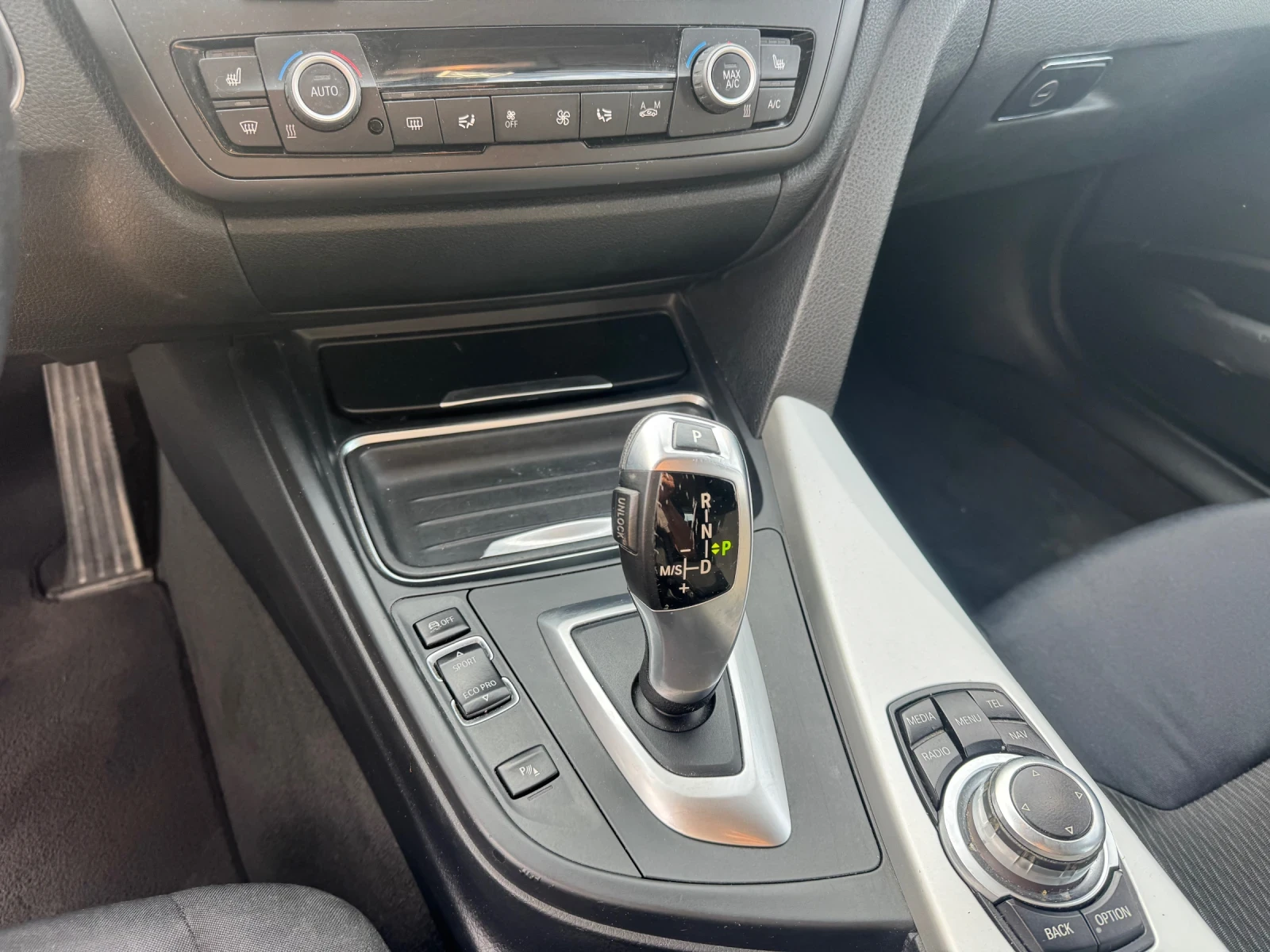 BMW 320 2.0 D 184 кс, снимка 8 - Автомобили и джипове - 56136857