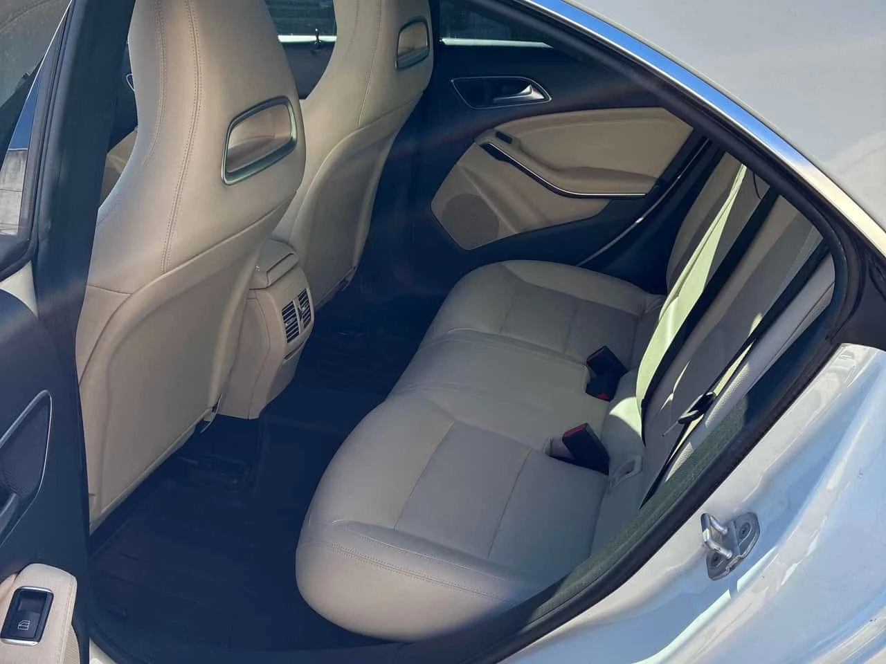 Mercedes-Benz CLA 250 4MATIC | CARFAX | �������� | ����� | ������� | Mobile.bg � ����������� 11