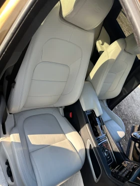 Jaguar F-PACE, снимка 13