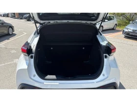 Toyota C-HR 2.0HSD SELECTION FWD, снимка 10