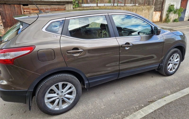 Nissan Qashqai 1.6 DCI EURO 6B, снимка 2 - Автомобили и джипове - 47658187