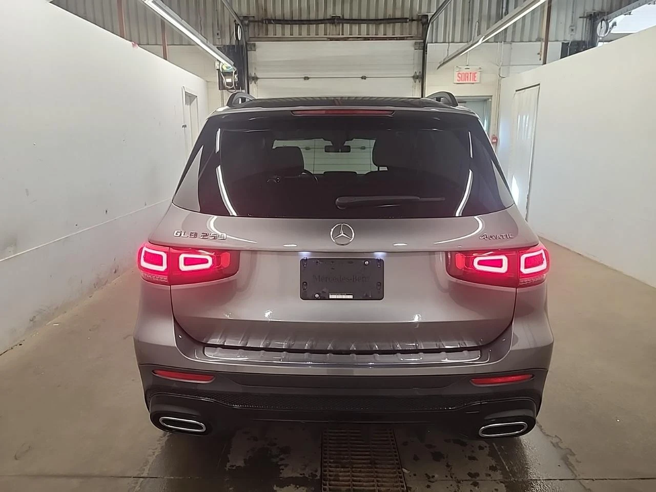 Mercedes-Benz GLB 250 БЕЗ ПЪРВОНАЧАЛНА ВНОСКА'КАРФАКС' - изображение 3