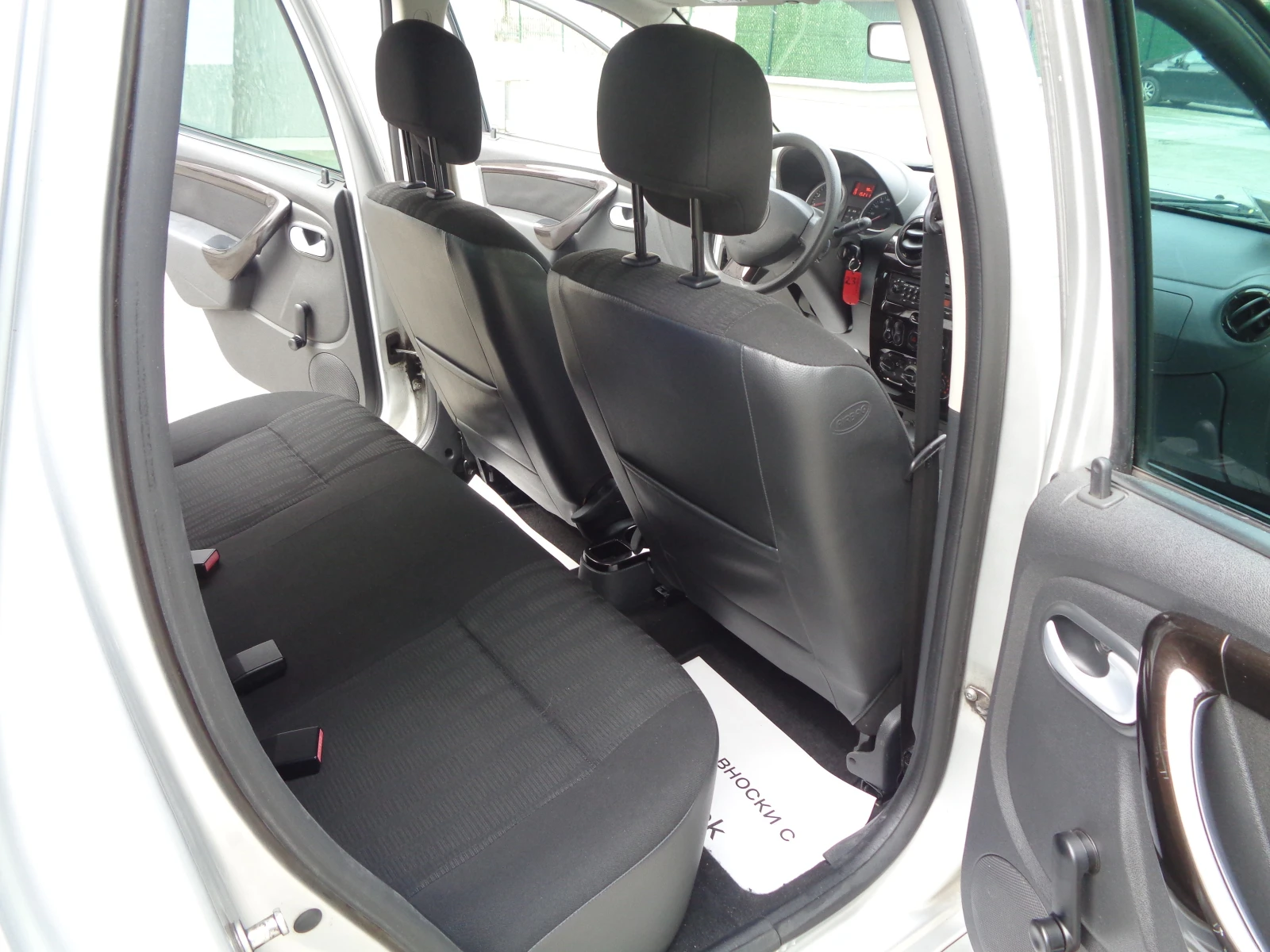 Dacia Duster 1.5dCI-110-LAUREATE-BARTER-LIZING | Mobile.bg � ����������� 13