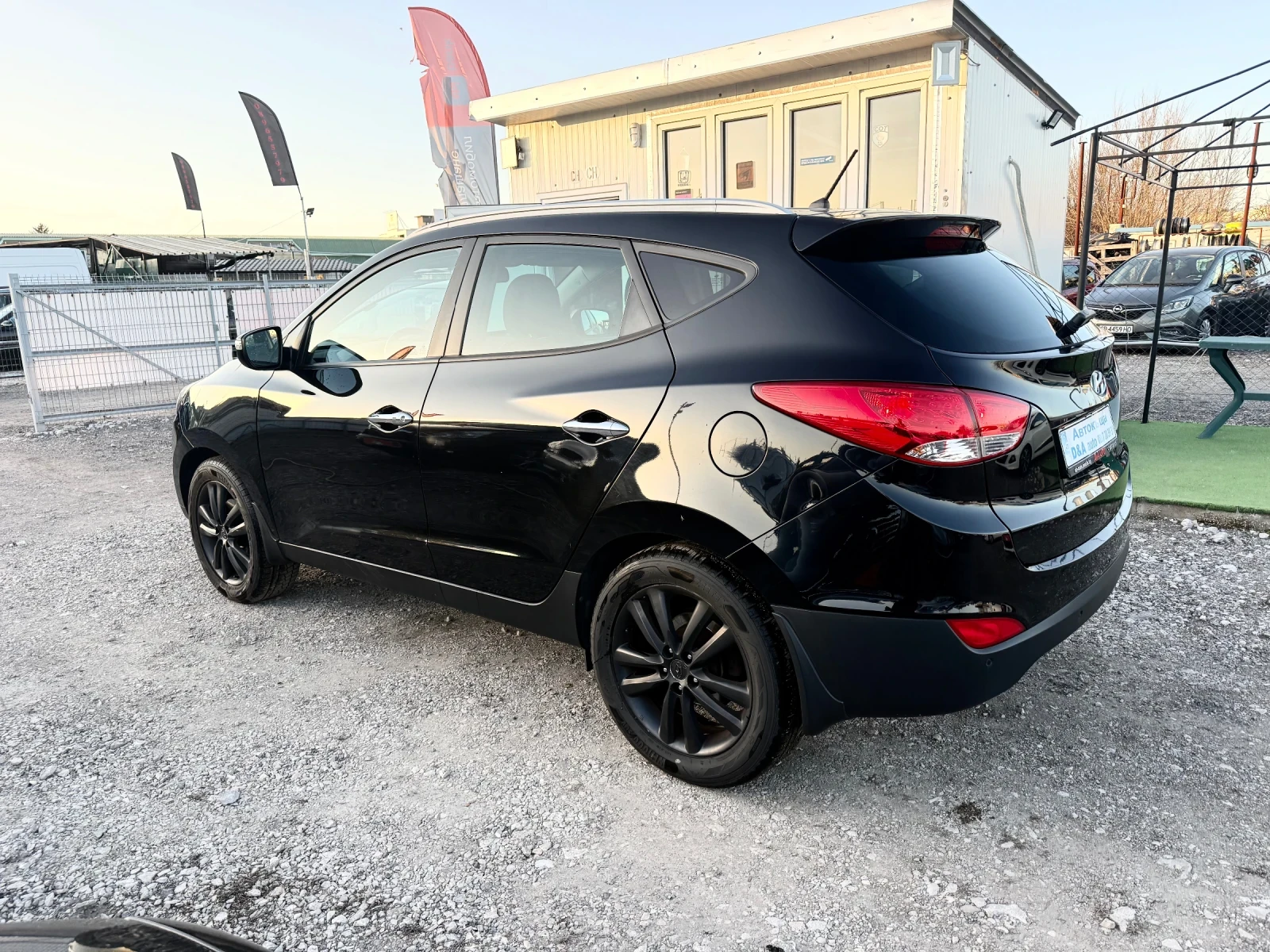 Hyundai IX35 2.0i-163к.с 4х4 Швейцария Пълна сервизна история., снимка 8 - Автомобили и джипове - 53802683