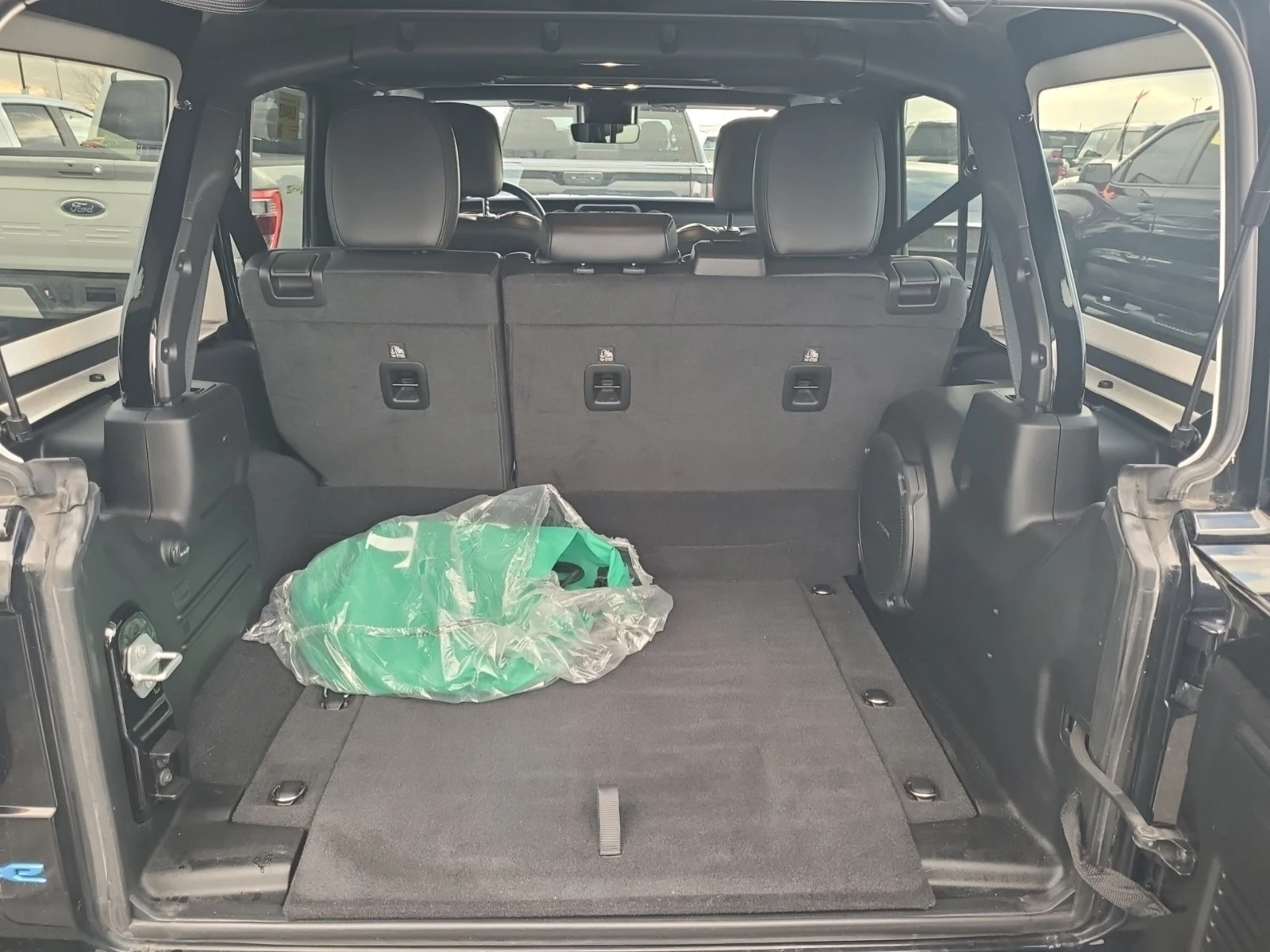 Jeep Wrangler 2L 4cyl 4WD, снимка 14 - Автомобили и джипове - 53891946