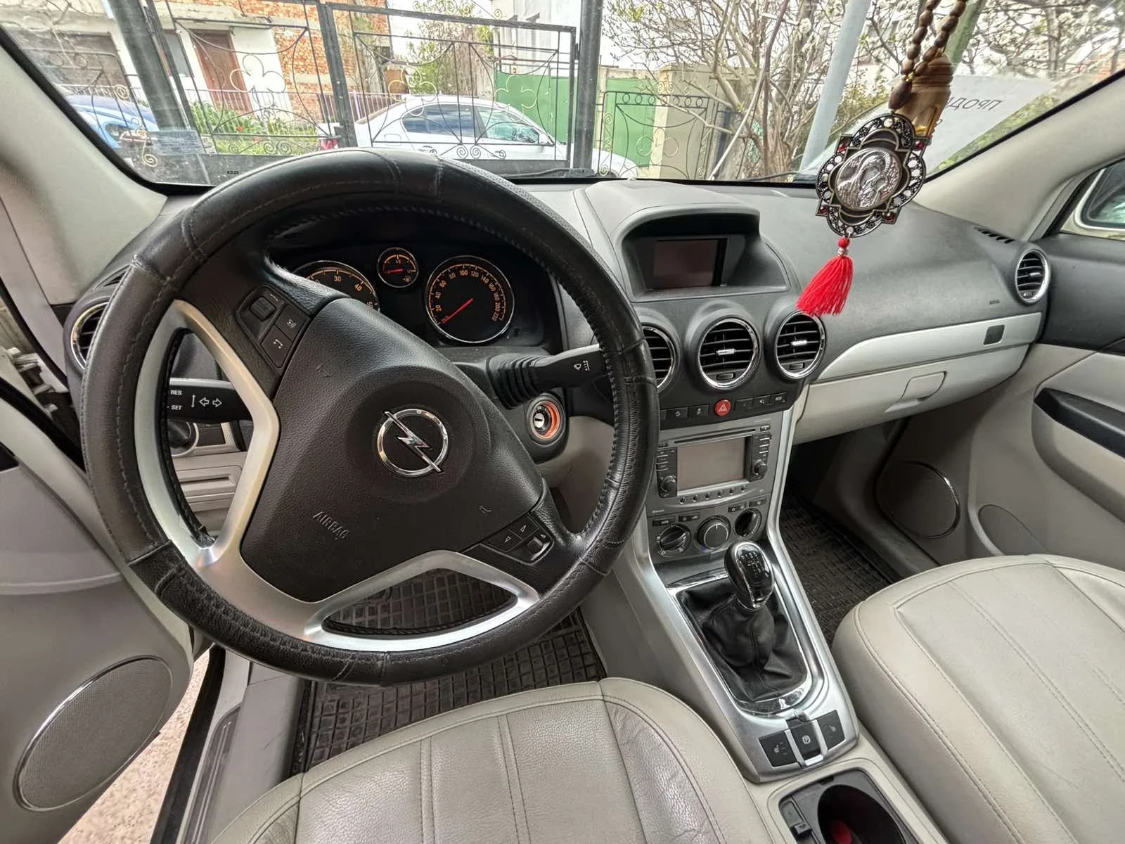 Opel Antara, снимка 2 - Автомобили и джипове - 54244647