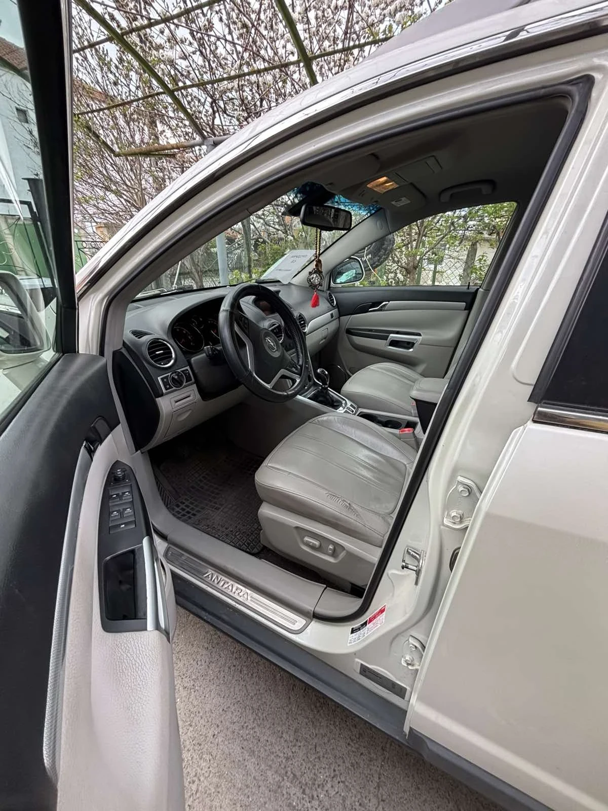 Opel Antara, снимка 8 - Автомобили и джипове - 54244647